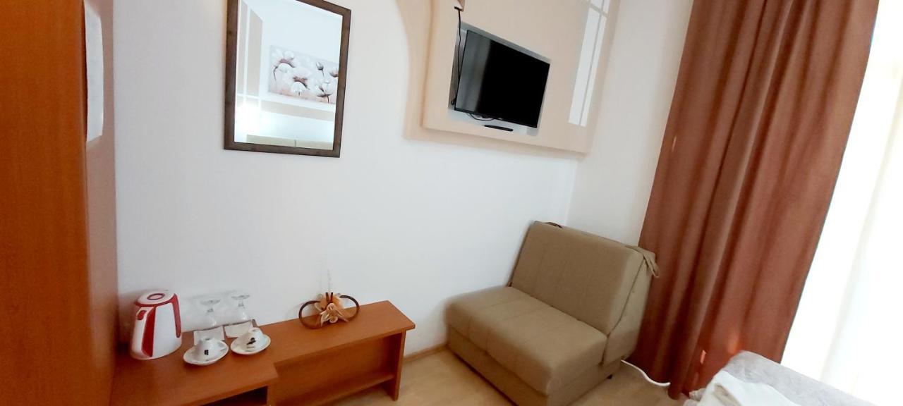 Ada Adica Prenociste Sport Wellness Centar - Bazeniホステル エクステリア 写真